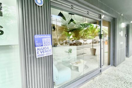 Apartamento à venda com 139m², 2 quartos e 1 vaga Apartamento à venda com 139m², 2 quartos e 1 vagaPlaca