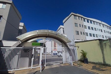 Apartamento à venda com 70m², 3 quartos e 1 vaga Apartamento à venda com 70m², 3 quartos e 1 vagaFachada e Portaria