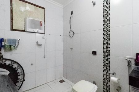 Casa à venda com 193m², 3 quartos e 3 vagas Casa à venda com 193m², 3 quartos e 3 vagasBanheiro da Suíte
