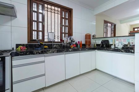 Casa à venda com 193m², 3 quartos e 3 vagas Casa à venda com 193m², 3 quartos e 3 vagasCozinha