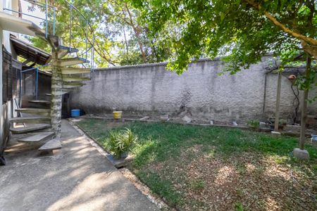 Casa à venda com 193m², 3 quartos e 3 vagas Casa à venda com 193m², 3 quartos e 3 vagasQuintal