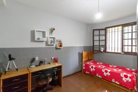 Casa à venda com 193m², 3 quartos e 3 vagas Casa à venda com 193m², 3 quartos e 3 vagasQuarto 1