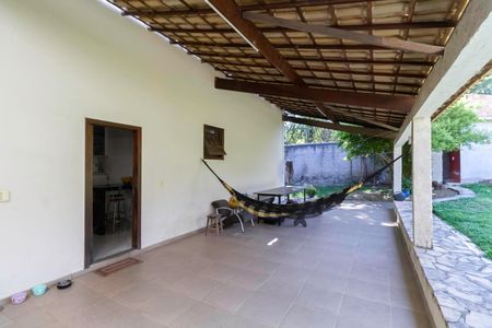 Casa à venda com 193m², 3 quartos e 3 vagas Casa à venda com 193m², 3 quartos e 3 vagasÁrea Externa