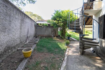 Casa à venda com 193m², 3 quartos e 3 vagas Casa à venda com 193m², 3 quartos e 3 vagasQuintal