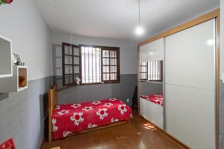Casa à venda com 193m², 3 quartos e 3 vagas Casa à venda com 193m², 3 quartos e 3 vagasQuarto 1