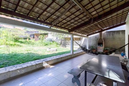 Casa à venda com 193m², 3 quartos e 3 vagas Casa à venda com 193m², 3 quartos e 3 vagasÁrea Externa