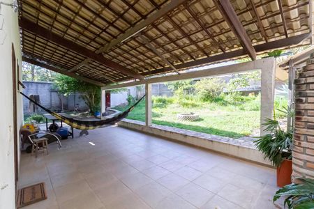 Casa à venda com 193m², 3 quartos e 3 vagas Casa à venda com 193m², 3 quartos e 3 vagasÁrea Externa