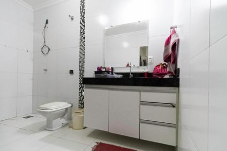 Casa à venda com 193m², 3 quartos e 3 vagas Casa à venda com 193m², 3 quartos e 3 vagasBanheiro da Suíte