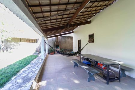 Casa à venda com 193m², 3 quartos e 3 vagas Casa à venda com 193m², 3 quartos e 3 vagasÁrea Externa