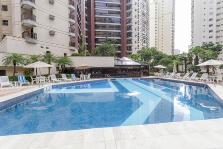 Apartamento à venda com 130m², 3 quartos e 2 vagasÁrea comum - Piscina