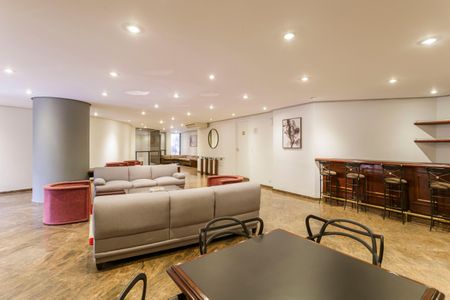 Apartamento à venda com 130m², 3 quartos e 2 vagasÁrea comum - Salão de festas