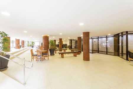 Apartamento à venda com 130m², 3 quartos e 2 vagasPiscina Coberta