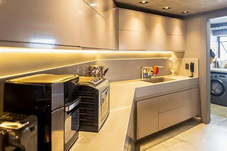 Apartamento à venda com 130m², 3 quartos e 2 vagasCozinha