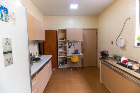 Apartamento à venda com 184m², 4 quartos e 1 vagaCozinha