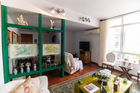 Apartamento à venda com 184m², 4 quartos e 1 vagaSala