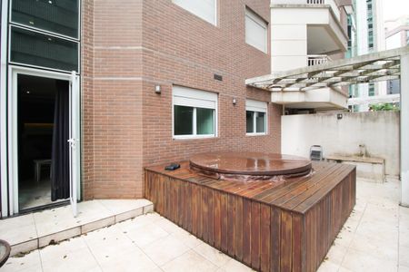 Apartamento para alugar com 102m², 2 quartos e 1 vaga Apartamento para alugar com 102m², 2 quartos e 1 vagaVaranda