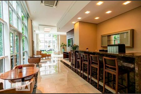 Apartamento para alugar com 102m², 2 quartos e 1 vaga Apartamento para alugar com 102m², 2 quartos e 1 vagaHall