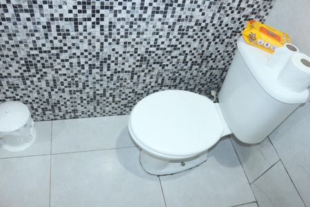 Casa à venda com 218m², 3 quartos e 4 vagasBanheiro Social 1