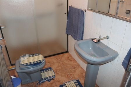 Casa à venda com 218m², 3 quartos e 4 vagasBanheiro Social 2