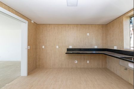Apartamento à venda com 360m², 4 quartos e 4 vagasCozinha