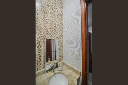 Casa à venda com 100m², 3 quartos e 1 vaga Casa à venda com 100m², 3 quartos e 1 vagaBanheiro 2