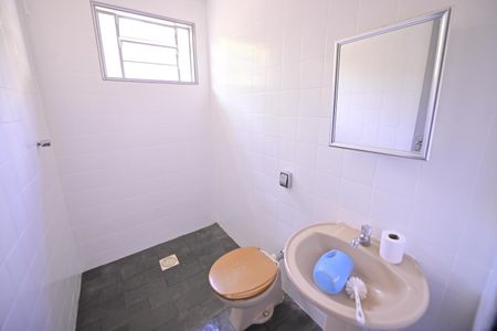 Casa para alugar com 324m², 3 quartos e 1 vaga Casa para alugar com 324m², 3 quartos e 1 vagaBanheiro