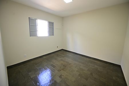 Casa para alugar com 324m², 3 quartos e 1 vaga Casa para alugar com 324m², 3 quartos e 1 vagaQuarto 1