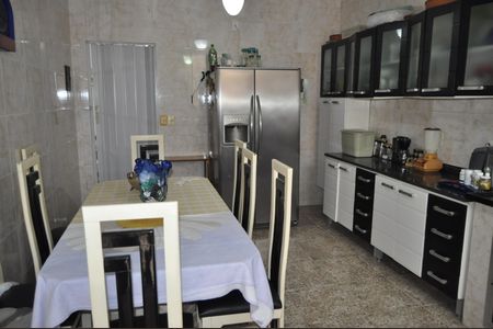 Casa de condomínio à venda com 100m², 2 quartos e 1 vagaCozinha