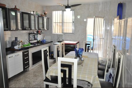 Casa de condomínio à venda com 100m², 2 quartos e 1 vagaCozinha