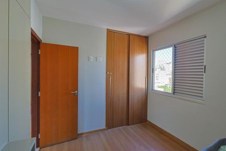 Apartamento à venda com 260m², 4 quartos e 4 vagasQuarto 1