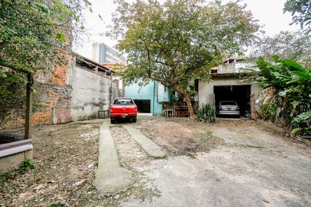 Casa à venda com 286m², 2 quartos e 8 vagas Casa à venda com 286m², 2 quartos e 8 vagasGaragem