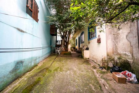 Casa à venda com 286m², 2 quartos e 8 vagas Casa à venda com 286m², 2 quartos e 8 vagasQuintal