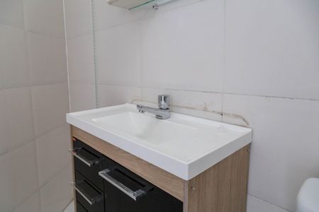 Casa à venda com 104m², 3 quartos e 4 vagas Casa à venda com 104m², 3 quartos e 4 vagasBanheiro