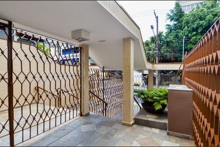 Apartamento à venda com 74m², 2 quartos e 1 vagaEntrada Social