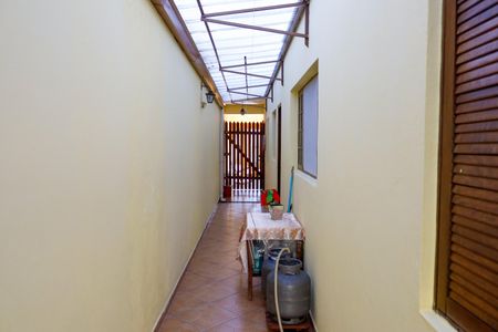 Casa à venda com 125m², 1 quarto e 3 vagas Casa à venda com 125m², 1 quarto e 3 vagasCorredor