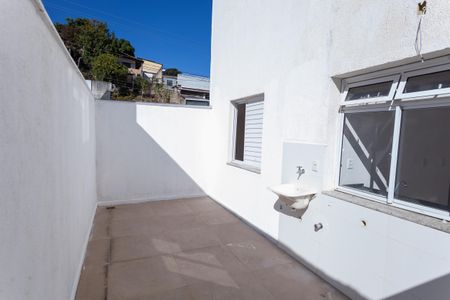 Apartamento à venda com 108m², 2 quartos e 1 vaga Apartamento à venda com 108m², 2 quartos e 1 vagaSacada