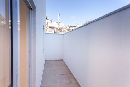 Apartamento à venda com 108m², 2 quartos e 1 vaga Apartamento à venda com 108m², 2 quartos e 1 vagaSacada