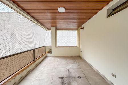 Apartamento à venda com 236m², 4 quartos e 3 vagasVaranda da Sala