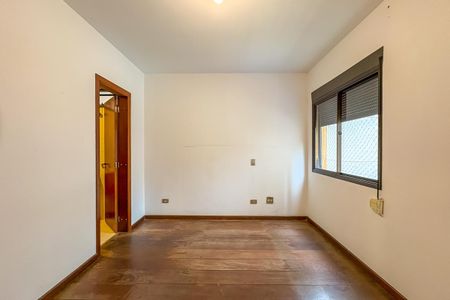 Apartamento à venda com 236m², 4 quartos e 3 vagasSuíte 1