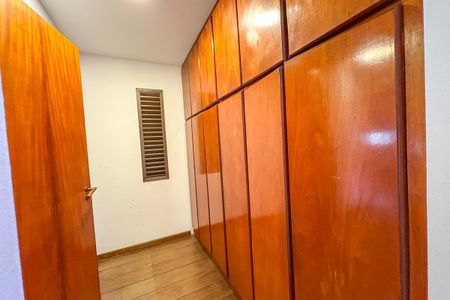 Apartamento à venda com 236m², 4 quartos e 3 vagasSuíte 2