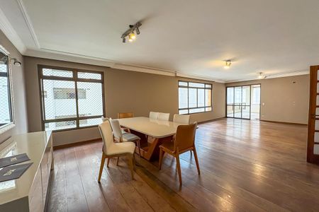 Apartamento à venda com 236m², 4 quartos e 3 vagasSala de Jantar