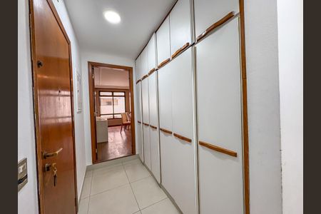 Apartamento à venda com 236m², 4 quartos e 3 vagasQuarto de Serviço