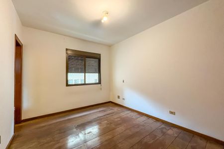 Apartamento à venda com 236m², 4 quartos e 3 vagasQuarto 2