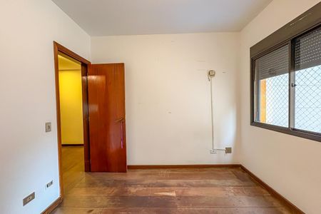 Apartamento à venda com 236m², 4 quartos e 3 vagasSuíte 2