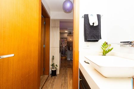 Apartamento à venda com 69m², 2 quartos e 1 vagaBanheiro Social