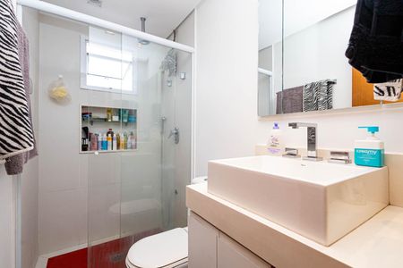 Apartamento à venda com 69m², 2 quartos e 1 vagaBanheiro da Suíte 1