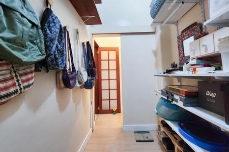 Apartamento à venda com 107m², 3 quartos e 1 vaga Apartamento à venda com 107m², 3 quartos e 1 vagaEscritório