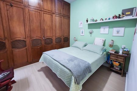 Apartamento à venda com 107m², 3 quartos e 1 vaga Apartamento à venda com 107m², 3 quartos e 1 vagaSuíte