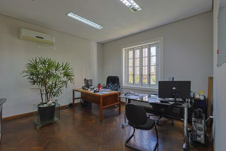 Casa à venda com 400m², 4 quartos e 11 vagas Casa à venda com 400m², 4 quartos e 11 vagasQuarto 3