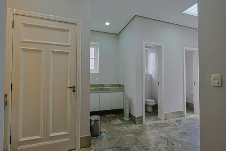 Casa à venda com 400m², 4 quartos e 11 vagas Casa à venda com 400m², 4 quartos e 11 vagasCopa